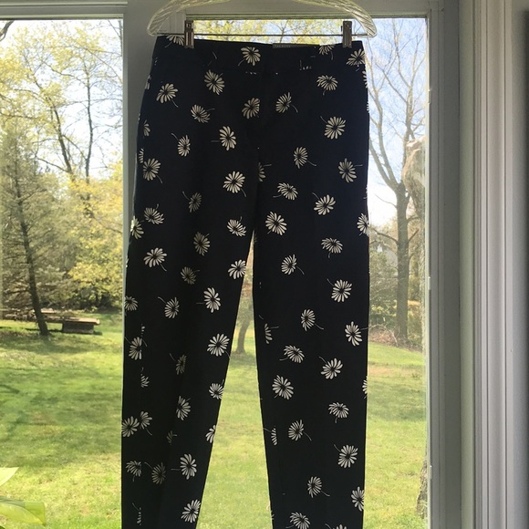 Petite spring and summer pants. 4P curvy NWT - Picture 1 of 3